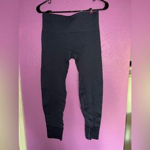 LULULEMON ebb and flo leggings - dark navy